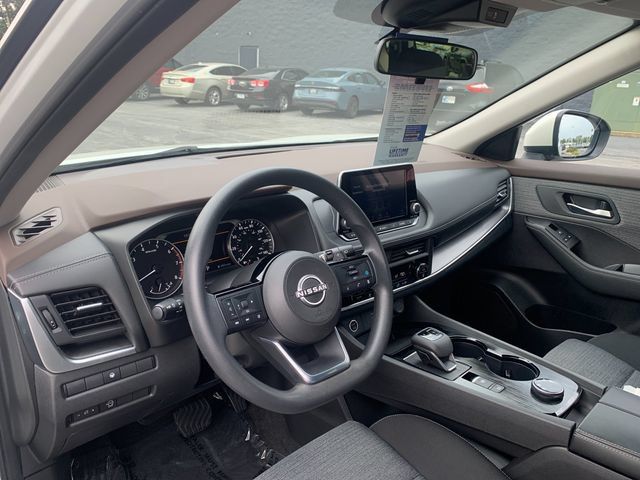 Used 2023 Nissan Rogue SV AWD/4WD image 10