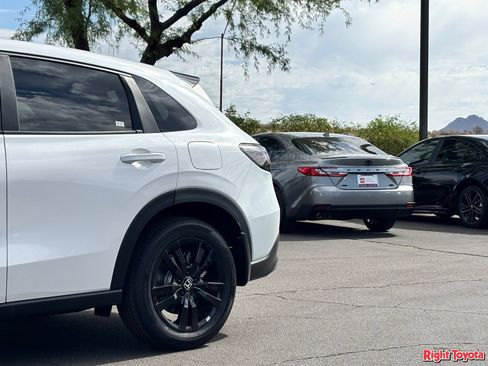 Used 2026 Honda HR-V Sport image 10