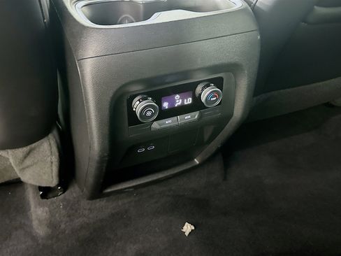 Used 2025 Buick Enclave Preferred image 27