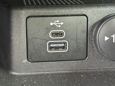 Used 2025 Ford Escape ST-Line w/ Tech Pack #1 AWD/4WD image 11