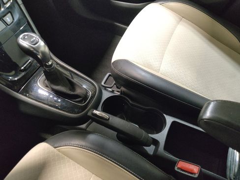 Used 2020 Buick Encore Preferred w/ Safety Package image 26