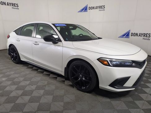 Used 2023 Honda Civic Sport image 7