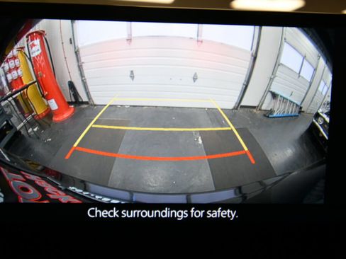 Used 2025 MAZDA CX-90 3.3 Turbo w/ Select Package AWD/4WD image 17