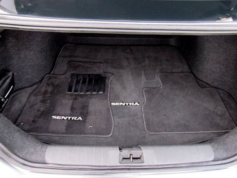 Used 2021 Nissan Sentra SR w/ SR Premium Package image 35