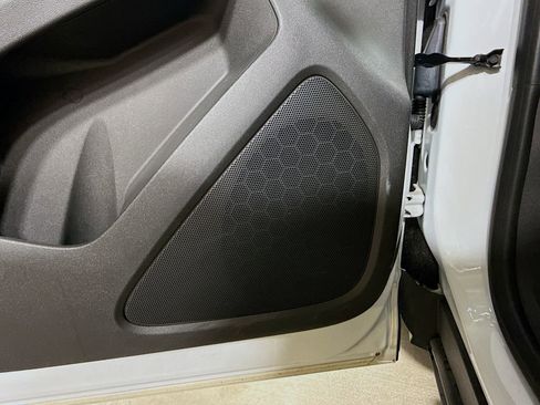 Used 2023 Chevrolet Equinox LT image 23