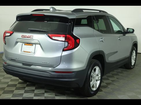 Used 2023 GMC Terrain SLE w/ Driver Convenience Package AWD/4WD image 15