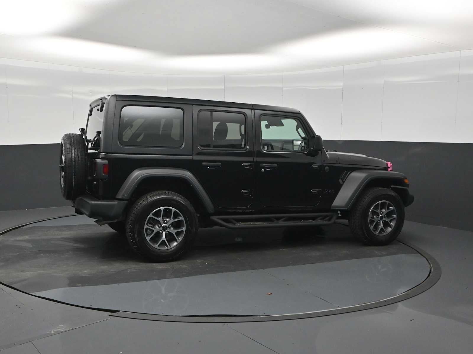 Used 2024 Jeep Wrangler Unlimited Sport AWD/4WD image 9