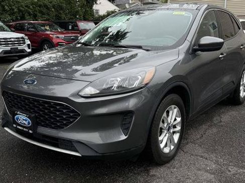 Certified 2021 Ford Escape SE w/ Cold Weather Package AWD/4WD image 2