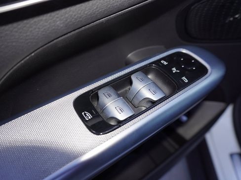 Used 2024 Mercedes-Benz GLC 300 GLC 300 image 14