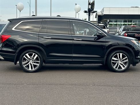 Used 2017 Honda Pilot Elite image 3