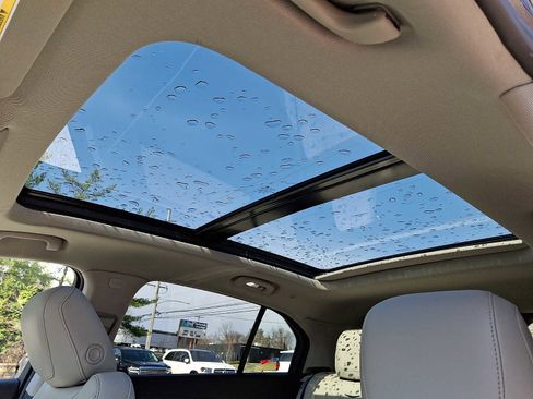 Certified 2023 Cadillac XT4 Luxury w/ Cold Weather Package image 13