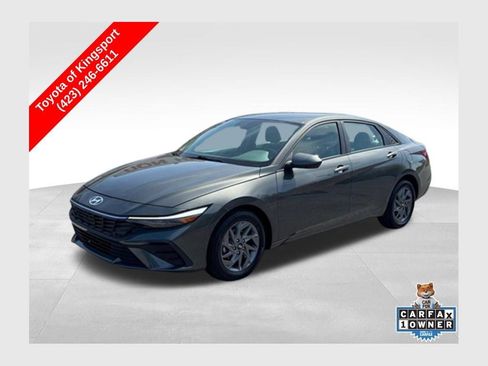 Used 2024 Hyundai Elantra SEL FWD image 1