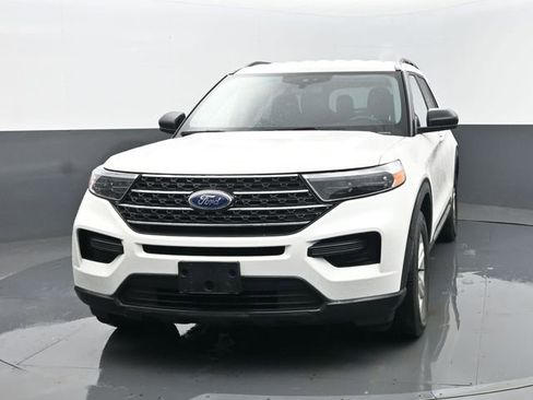 Used 2022 Ford Explorer XLT w/ Class IV Trailer Tow Package image 24