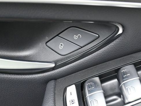 Used 2020 Mercedes-Benz GLC 300 4MATIC image 14
