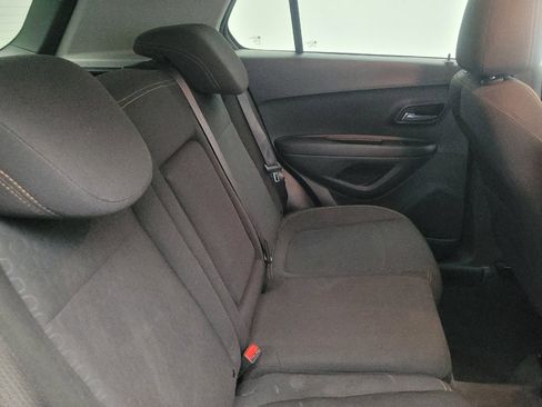 Used 2020 Chevrolet Trax LS w/ Tint and Cruise Package FWD image 19