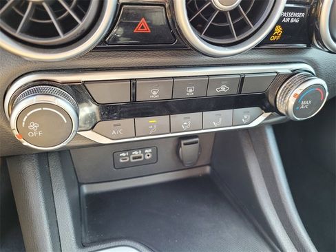 Used 2023 Nissan Sentra SV image 19