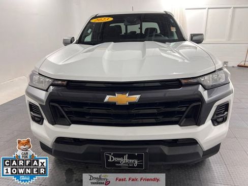 Used 2023 Chevrolet Colorado LT w/ LT Convenience Package II RWD image 2