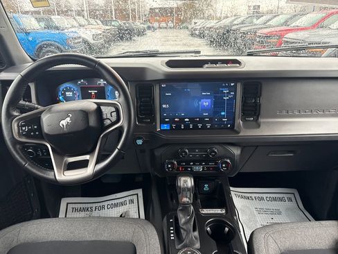 Used 2025 Ford Bronco Big Bend image 16