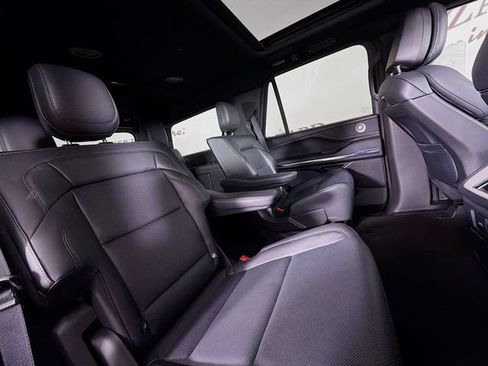 New 2026 Lincoln Navigator Reserve w/ Jet Appearance Package AWD/4WD image 31
