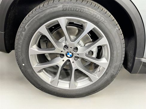 New 2026 BMW X5 xDrive40i w/ Climate Comfort Package image 35