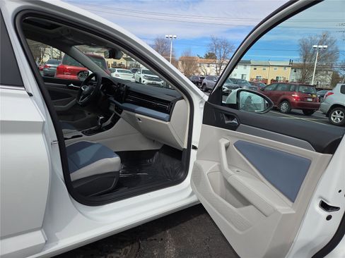 New 2026 Volkswagen Jetta SE image 26