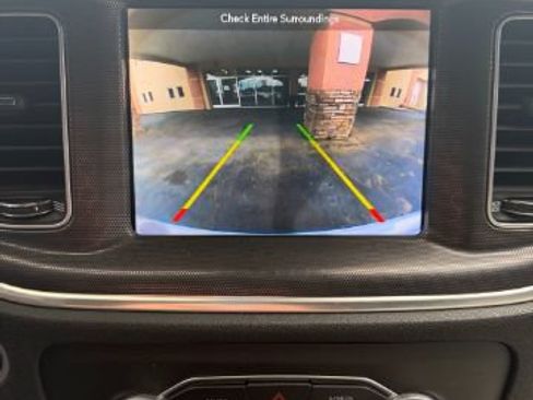 Used 2017 Dodge Charger R/T w/ Premium Group RWD image 18