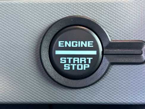 Used 2022 Ford Bronco Black Diamond image 23