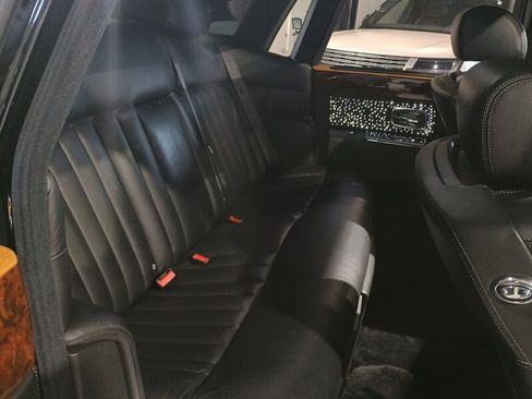 Used 2009 Rolls-Royce Phantom Sedan RWD image 38