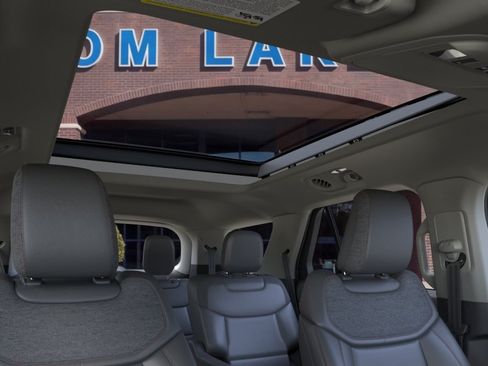 New 2026 Ford Explorer Active w/ Active Comfort Package AWD/4WD image 22