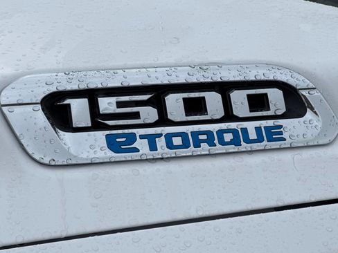 New 2026 RAM 1500 4x4 Crew Cab image 24