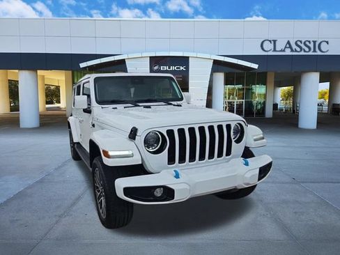 Used 2023 Jeep Wrangler Unlimited Sahara AWD/4WD image 2