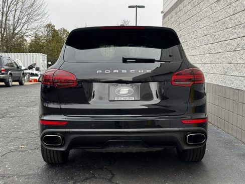 Used 2016 Porsche Cayenne w/ Premium Package image 33