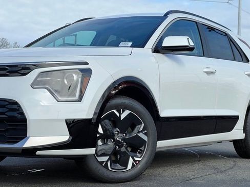 New 2026 Kia Niro Wind image 2