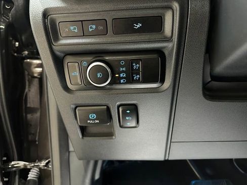 Used 2024 Ford F150 Lariat w/ FX4 Off-Road Package image 21