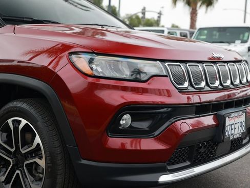 Used 2022 Jeep Compass Limited w/ Sun and Sound Group AWD/4WD image 7