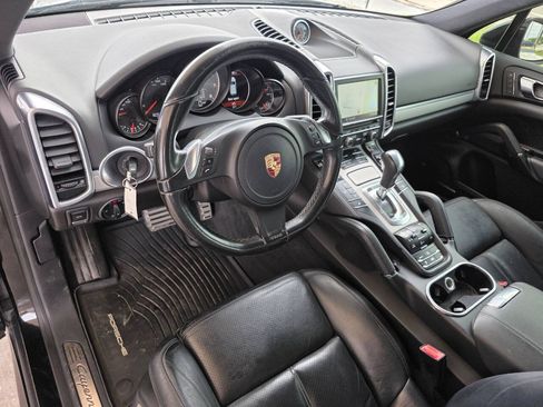 Used 2014 Porsche Cayenne GTS AWD/4WD image 12