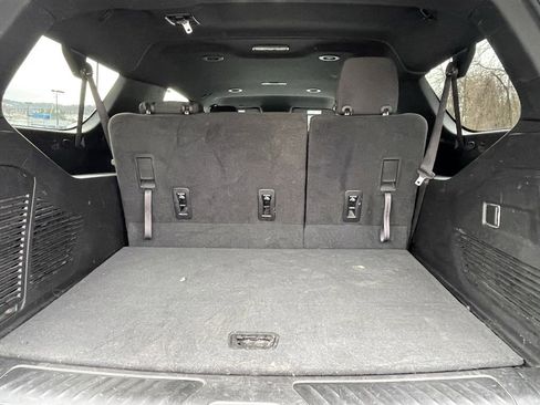 Used 2023 Chevrolet Suburban LS image 20