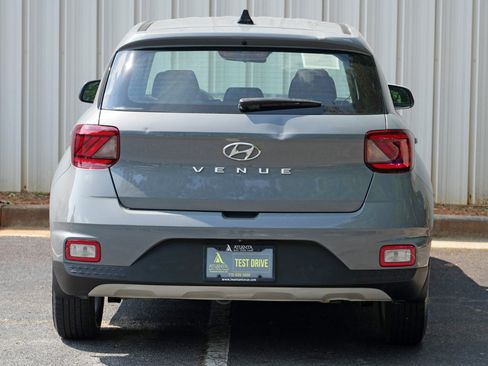 Used 2021 Hyundai Venue SE FWD image 42