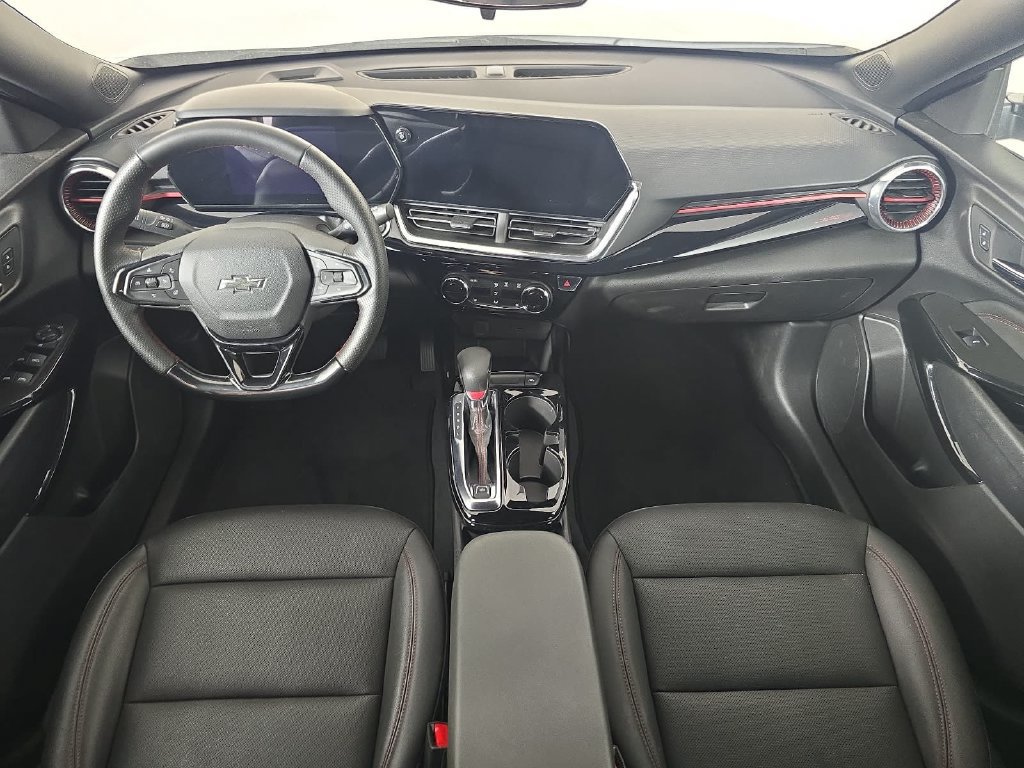 New 2025 Chevrolet Trax RS w/ Driver Confidence Package FWD image 9