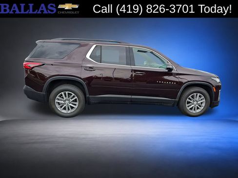 Used 2023 Chevrolet Traverse LT FWD image 6