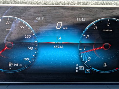 Used 2021 Mercedes-Benz GLE 350 image 29