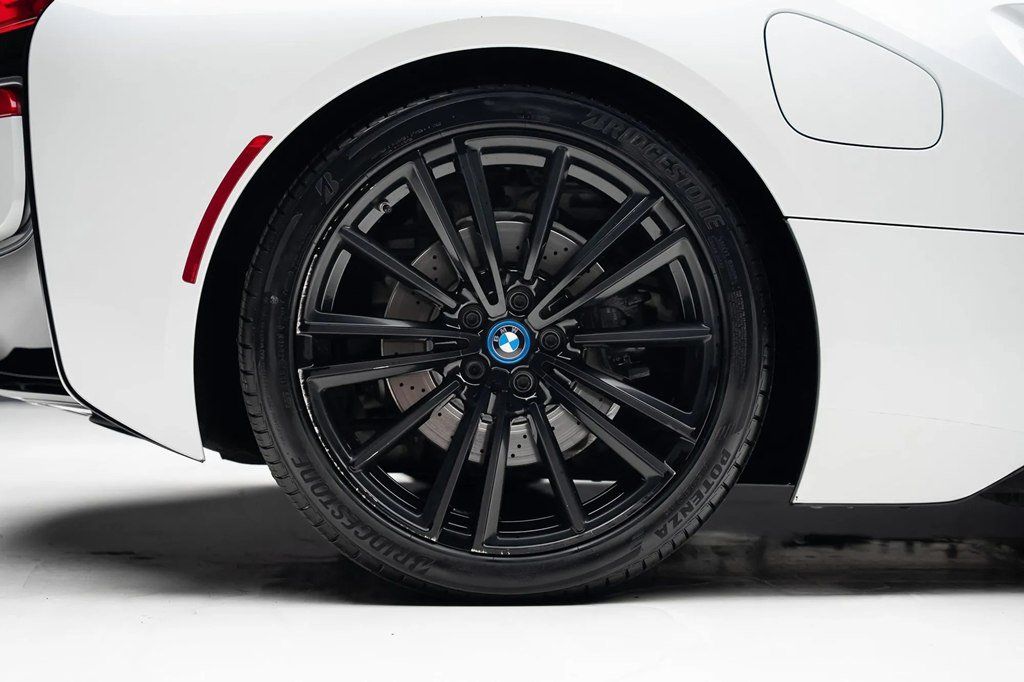 Used 2019 BMW i8 Roadster AWD/4WD image 39