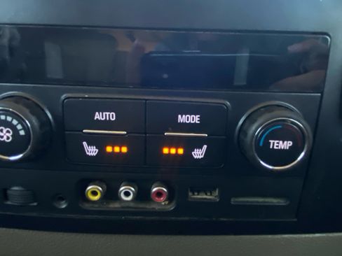 Used 2016 Chevrolet Suburban LTZ AWD/4WD image 18