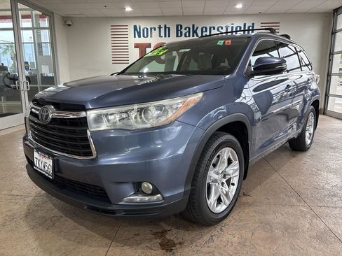Used 2015 Toyota Highlander Limited Platinum AWD/4WD image 6