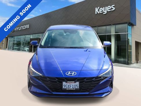 Used 2023 Hyundai Elantra SEL image 2