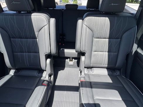 Used 2026 Buick Enclave Avenir w/ Super Cruise Package FWD image 23