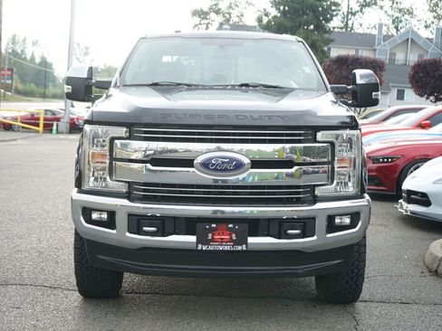 Used 2017 Ford F250 Lariat w/ Chrome Package image 8