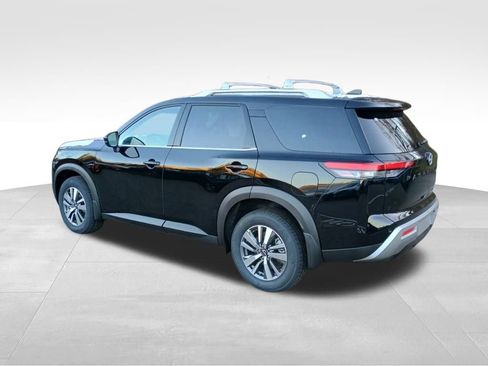 New 2025 Nissan Pathfinder SL w/ Black Appearance Package image 3