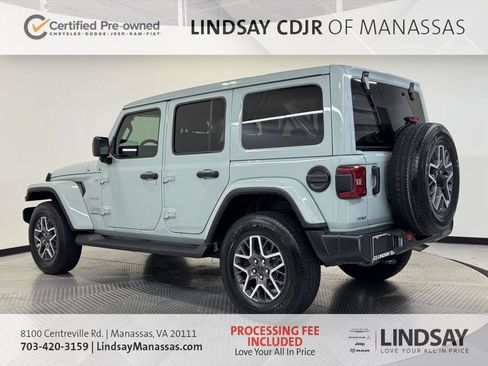Used 2024 Jeep Wrangler Unlimited Sahara w/ Technology Group AWD/4WD image 7