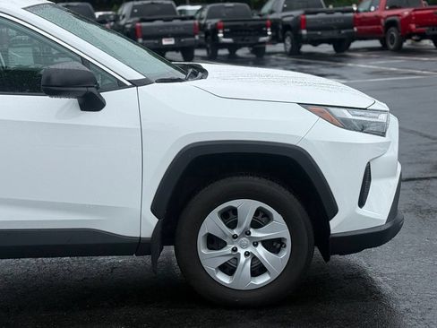 Used 2023 Toyota RAV4 LE AWD/4WD image 10